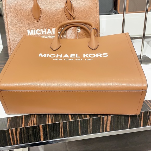 Michael Kors Mirella medium tote crossbody - Picture 7 of 10